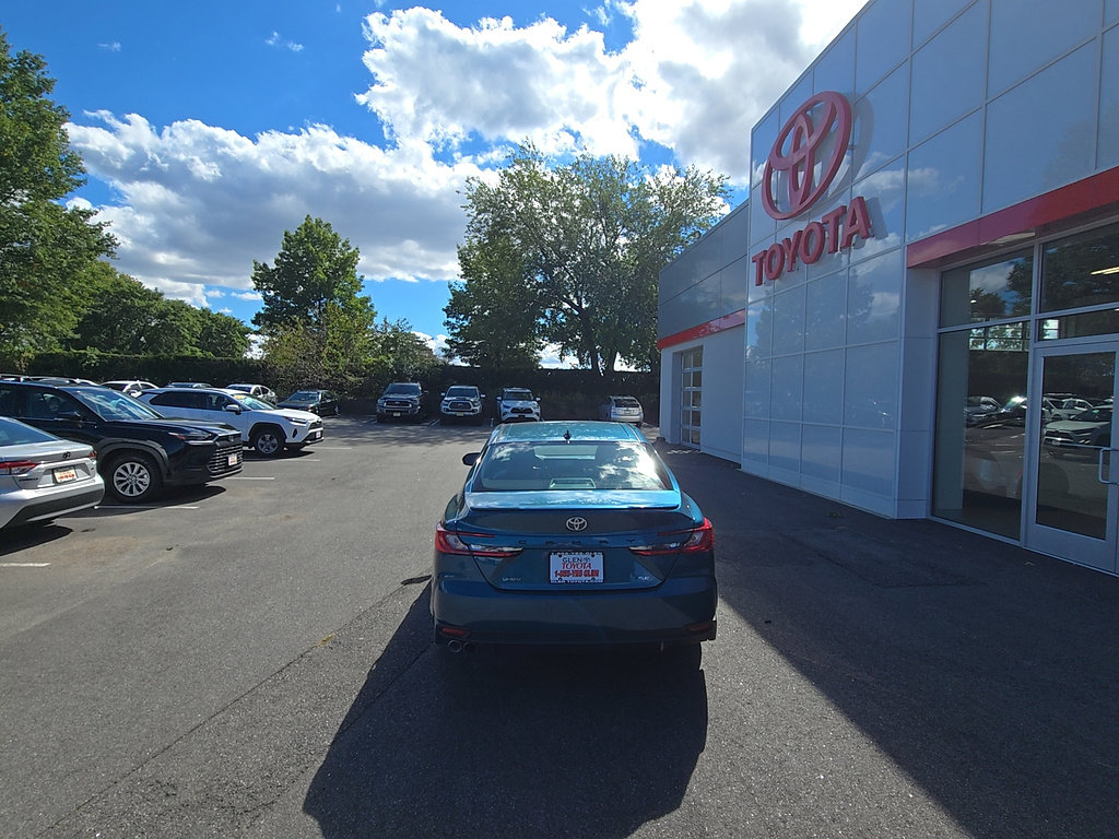 Certified 2025 Toyota Camry SE FWD image 4