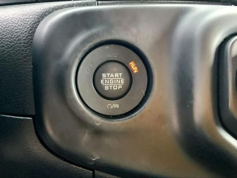 Used 2021 Jeep Wrangler Unlimited Sport AWD/4WD image 31