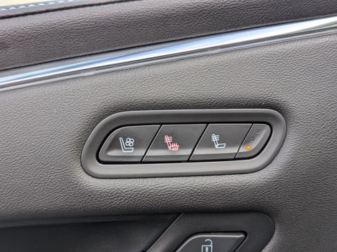 Used 2024 Cadillac Escalade Sport w/ LPO, ONYX Package image 18