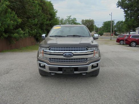 Used 2019 Ford F150 Lariat image 2