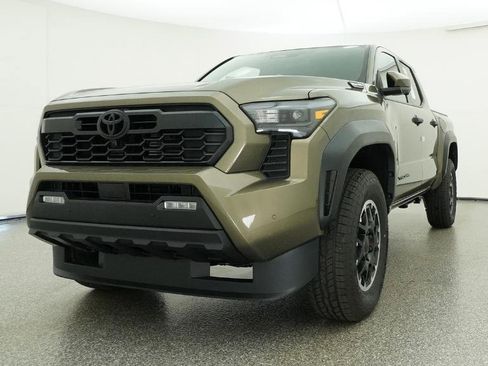 New 2026 Toyota Tacoma TRD Off-Road AWD/4WD image 15