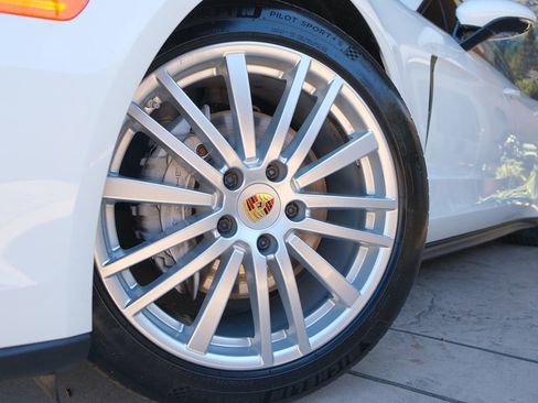 Used 2017 Porsche Panamera image 54