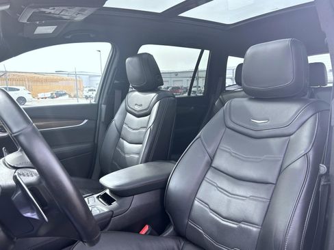 Used 2022 Cadillac XT6 Sport w/ Platinum Package image 17