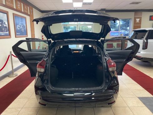 Used 2022 Nissan Kicks S FWD image 7