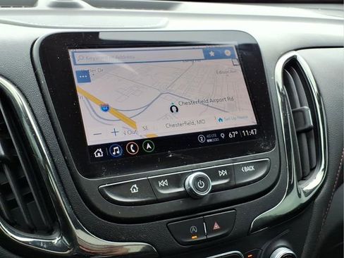 Used 2022 Chevrolet Equinox RS w/ RS Leather Package image 9