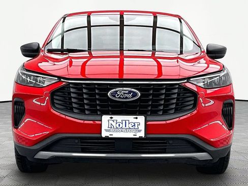 Certified 2024 Ford Escape Active w/ Cold Weather Package FWD image 3
