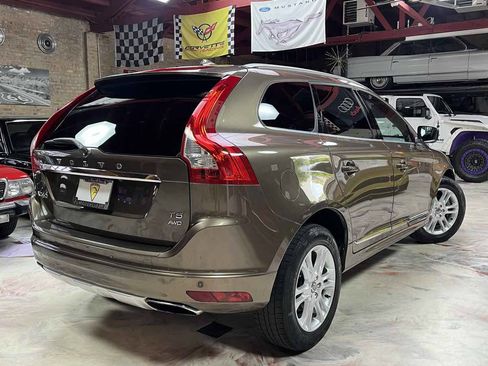 Used 2015 Volvo XC60 T5 w/ Proximity Package AWD/4WD image 2
