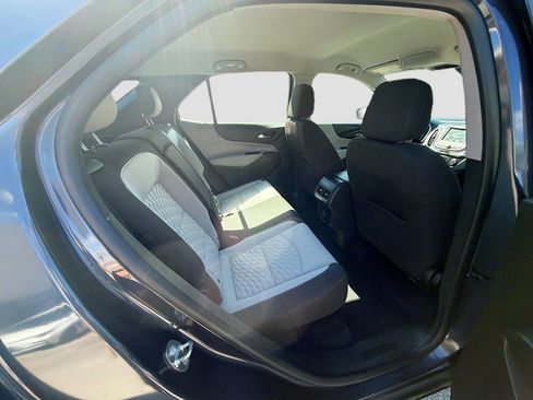 Used 2019 Chevrolet Equinox LS image 28