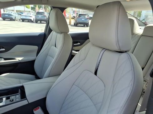 New 2026 Nissan Sentra SL FWD image 5