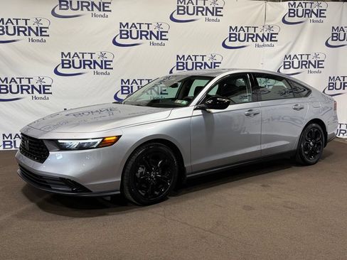 Certified 2025 Honda Accord SE image 27