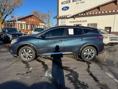 Used 2016 Nissan Murano S image 2