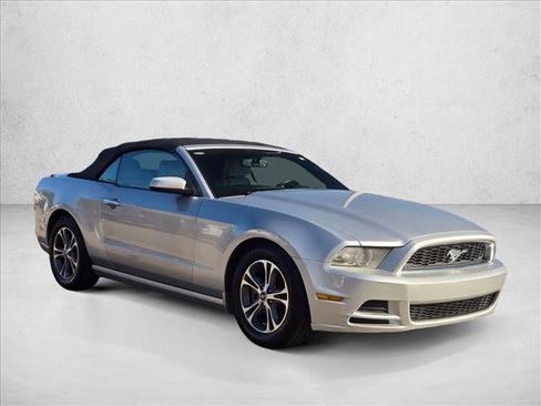 Used 2014 Ford Mustang Premium image 4