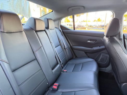 Used 2022 Nissan Sentra SR w/ Trunk Package image 18