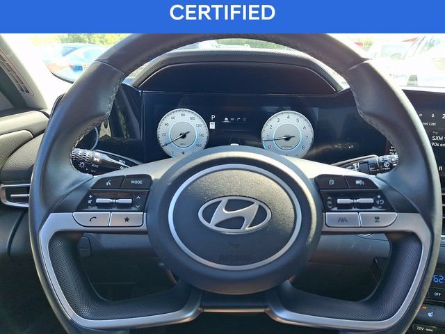 Certified 2025 Hyundai Elantra SEL FWD image 19