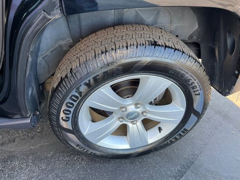 Used 2015 Jeep Patriot Sport w/ Power Value Group AWD/4WD image 12