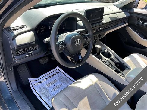 Used 2023 Honda Accord EX image 10