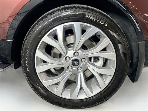 New 2026 Land Rover Discovery Limited Edition image 30