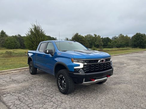Used 2024 Chevrolet Silverado 1500 ZR2 image 3