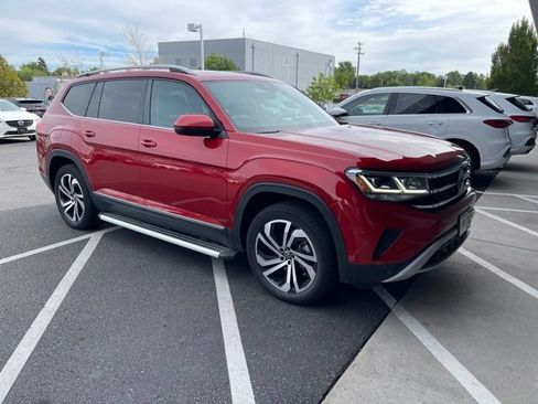 Used 2022 Volkswagen Atlas SEL AWD/4WD image 2