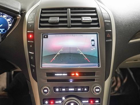 Used 2018 Lincoln MKZ Reserve image 20