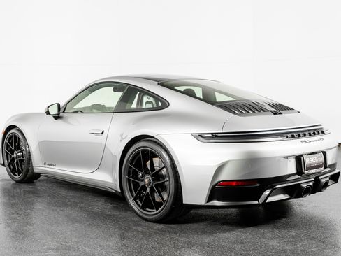 Used 2026 Porsche 911 Carrera 4 GTS image 15