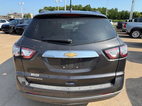 Used 2017 Chevrolet Traverse LS FWD image 4
