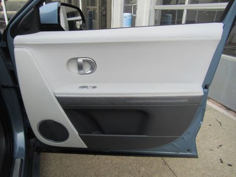 Used 2023 Hyundai Ioniq 5 Limited image 22