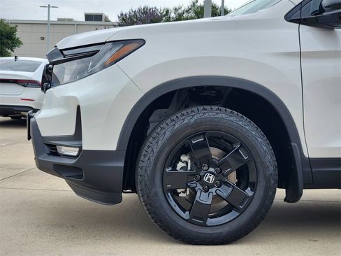 New 2026 Honda Ridgeline Black Edition image 5