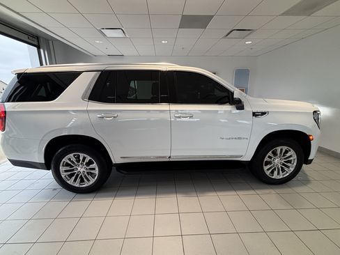 Used 2022 GMC Yukon SLT w/ SLT Premium Package AWD/4WD image 6