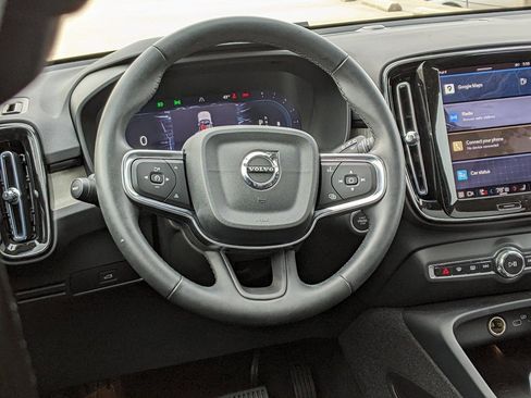 Certified 2023 Volvo XC40 B5 Plus w/ Driver Assist Package image 14