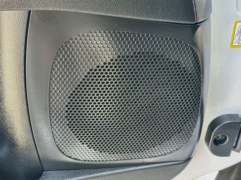 Used 2025 RAM ProMaster 2500 w/ Convenience Group FWD image 18