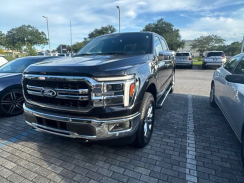 Used 2025 Ford F150 Lariat w/ Equipment Group 501A Mid AWD/4WD image 11