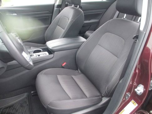 Used 2024 Nissan Altima 2.5 SV w/ SV Premium Package FWD image 20