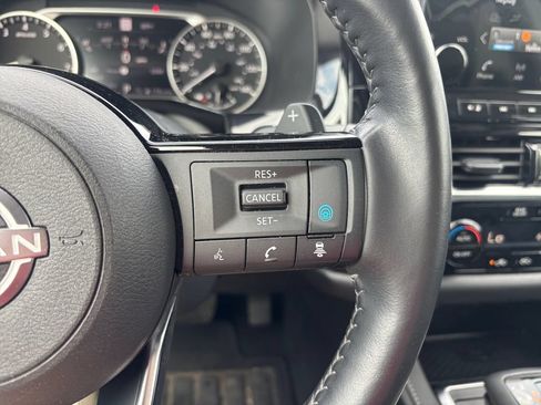 Used 2024 Nissan Pathfinder SL w/ SL Premium Package AWD/4WD image 21