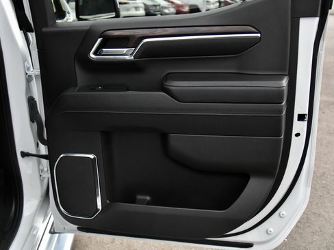 Used 2024 GMC Sierra 1500 SLT image 43