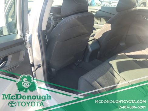 Used 2023 Honda Accord EX image 14