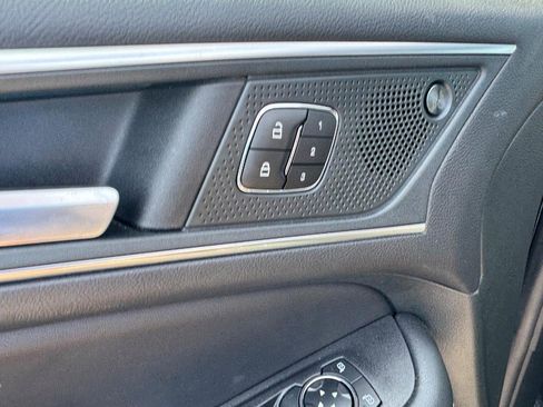 Used 2024 Ford Edge ST image 19