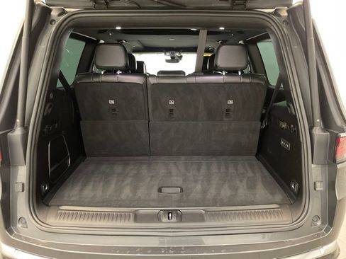 Certified 2022 Jeep Wagoneer Series III w/ Premium Group I AWD/4WD image 24