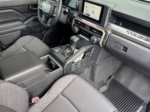 Certified 2025 Toyota Tacoma SR5 image 14