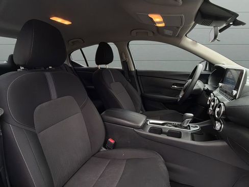 Used 2025 Nissan Sentra SV image 19