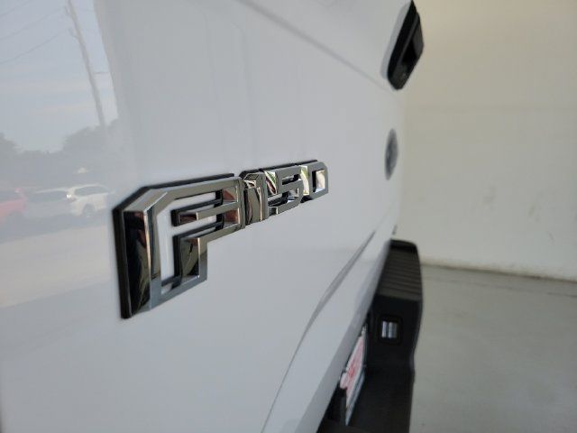 Used 2015 Ford F150 XLT w/ Equipment Group 301A Mid AWD/4WD image 9