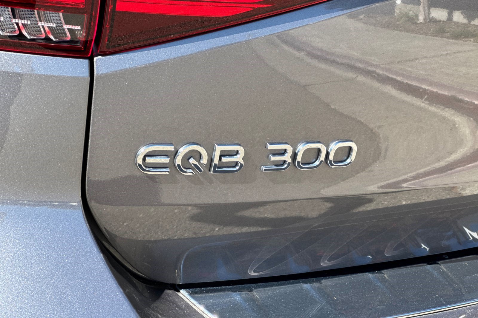 Certified 2023 Mercedes-Benz EQB 300 4MATIC image 29
