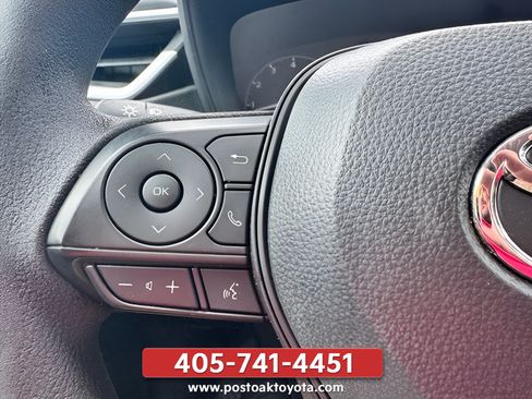 Used 2025 Toyota Corolla LE FWD image 25