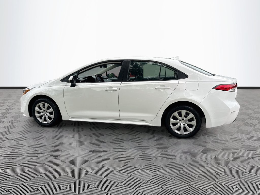 Used 2024 Toyota Corolla LE FWD image 9