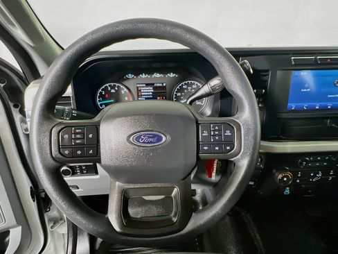 Used 2024 Ford F250 XL RWD image 17