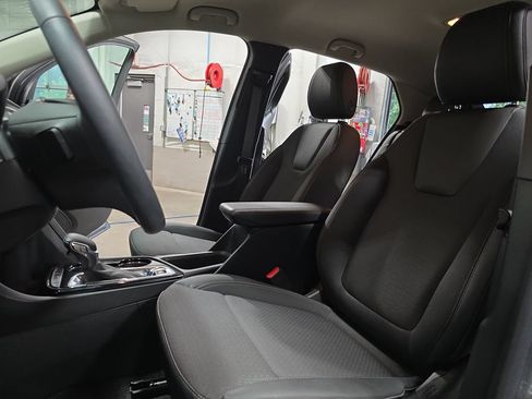 Used 2023 Buick Encore GX Select w/ Sport Touring Package FWD image 15