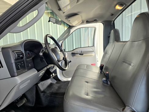 Used 2006 Ford F250 XL image 8
