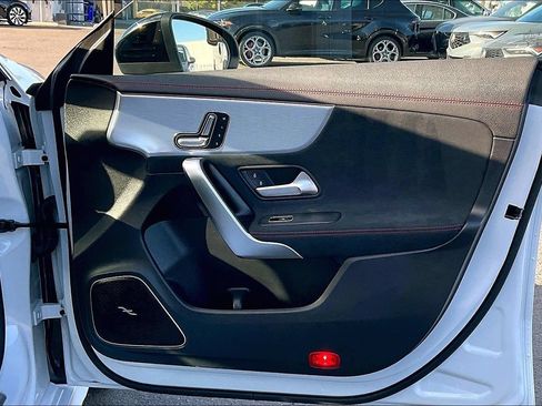 Used 2023 Mercedes-Benz CLA 250 image 21
