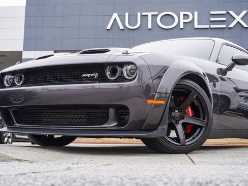 Used 2020 Dodge Challenger SRT Hellcat Redeye image 2