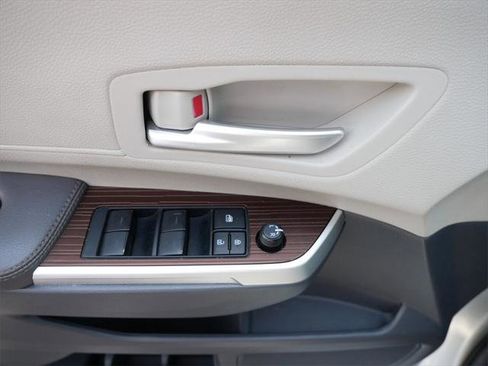 Certified 2023 Toyota Sienna XLE image 16